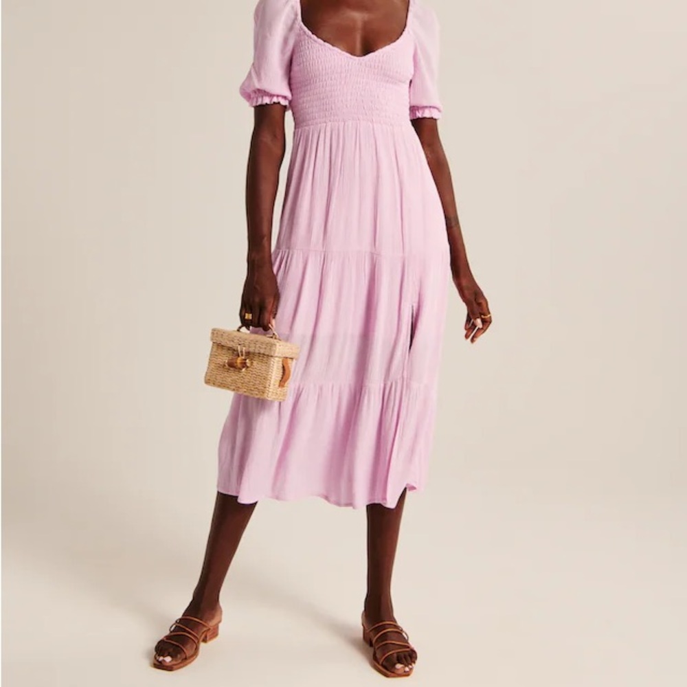 Abercrombie & Fitch Short-Sleeved Smocked Midi dress